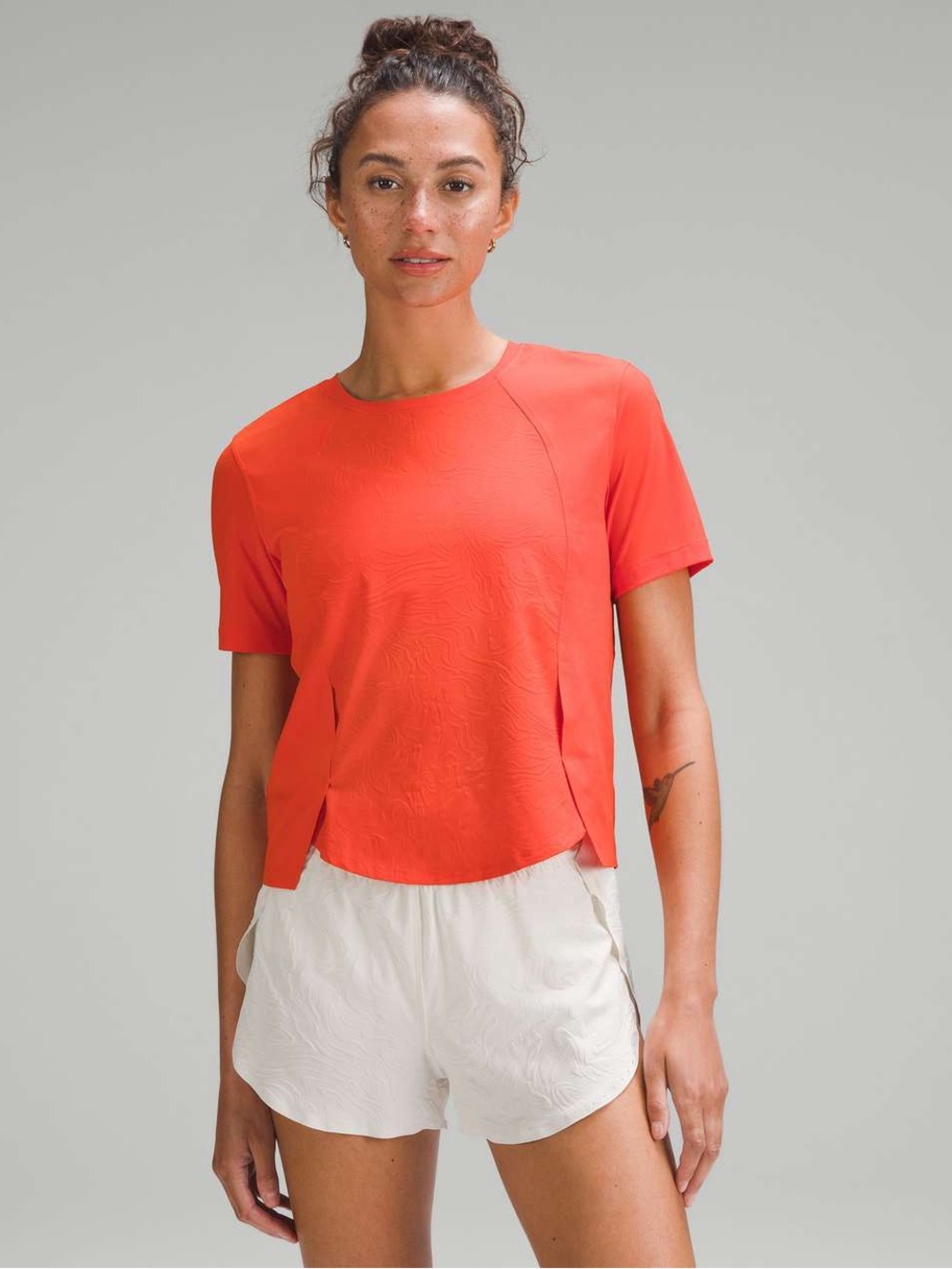 Lululemon Lightweight Stretch Running T-Shirt / Solar Orange - Size 6